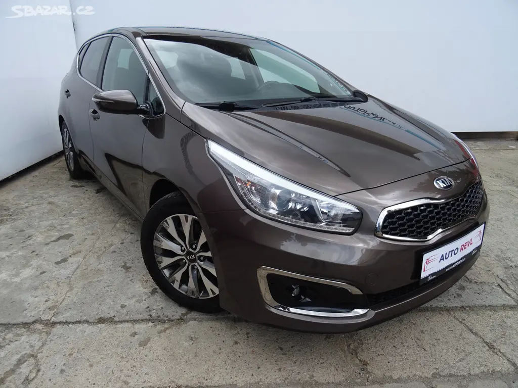 Kia Ceed 1.6GDi,99kW,1majČR,S.kniha,klima